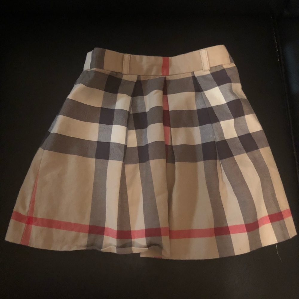 ********SOLD********Girl Burberry skirt